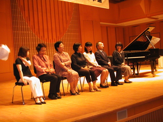 2011本選審査員全員 001.jpg